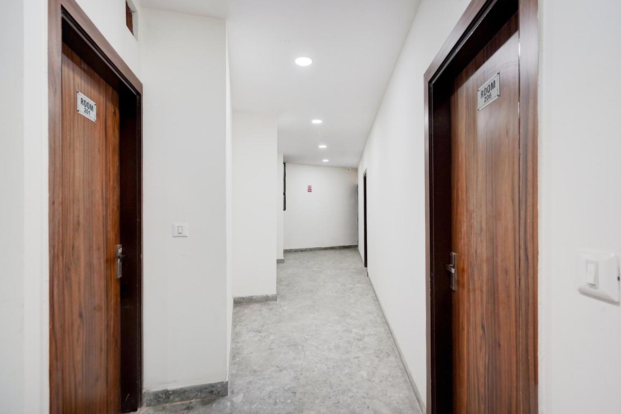 Hotel O Indirapuram Grand Ghaziabad Extérieur photo